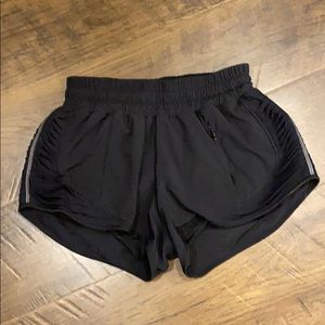 Lululemon short